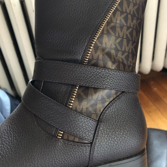 Michael Kors tall dark brown boots - Picture 5 of 5